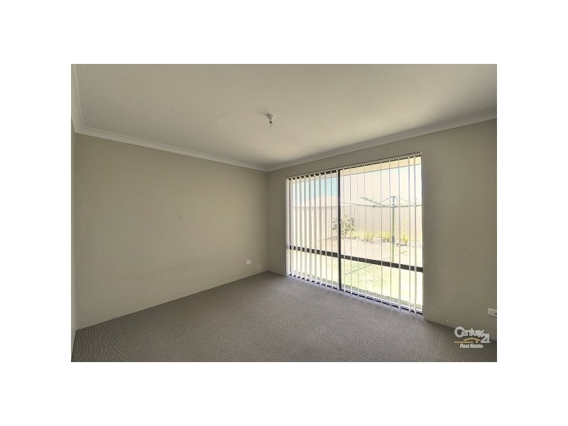 17 Loretta Parkway LAKELANDS, Mandurah WA 6210