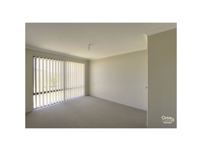 17 Loretta Parkway LAKELANDS, Mandurah WA 6210