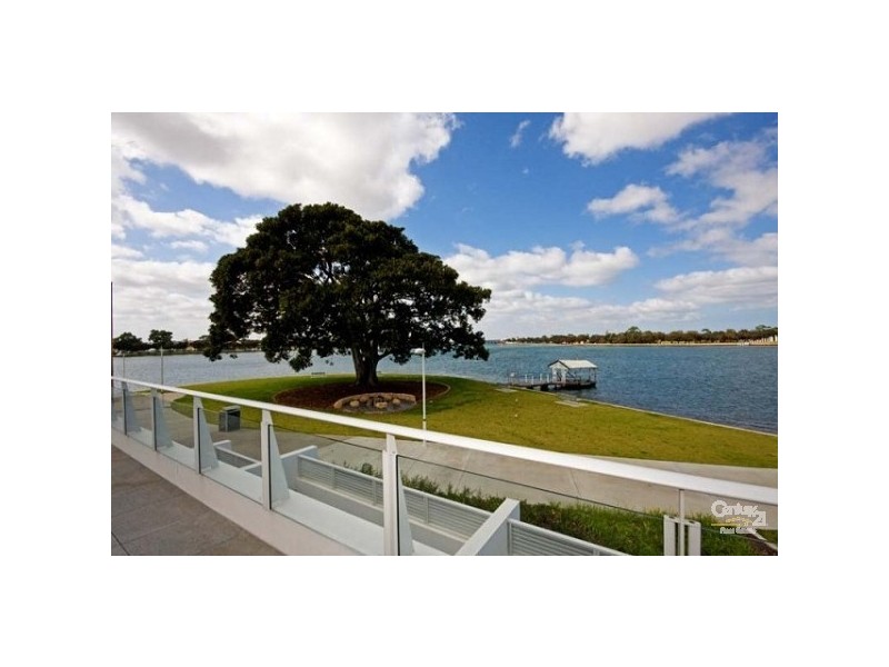 902/5 Marco Polo Drive, Mandurah WA 6210