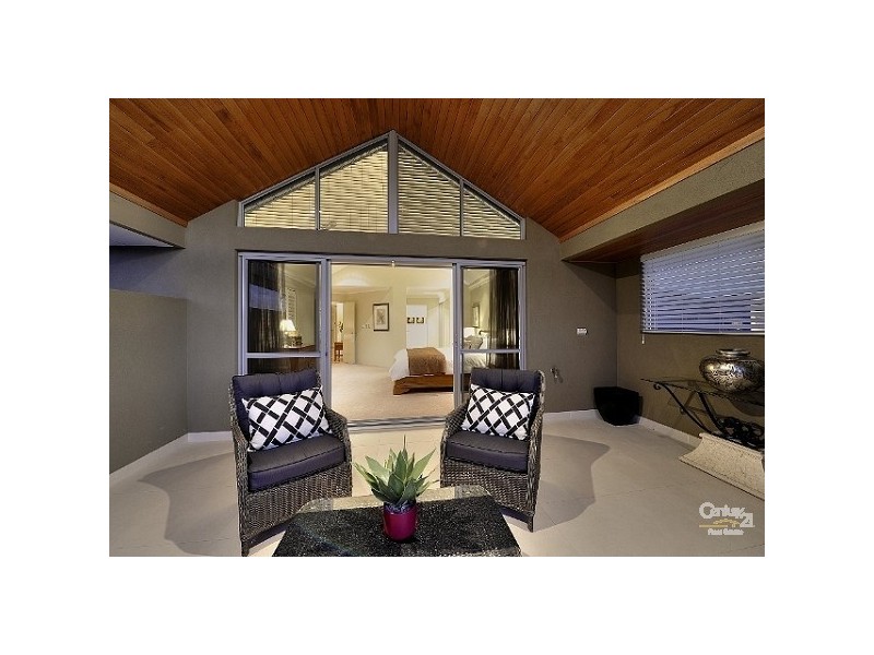 2 Ragamuffin Point, Halls Head WA 6210