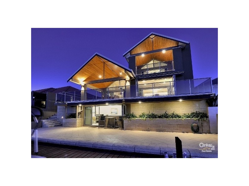 2 Ragamuffin Point, Halls Head WA 6210