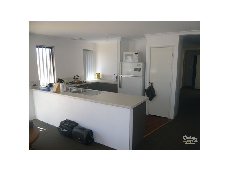 15 Bellambi Chase, Lakelands WA 6180