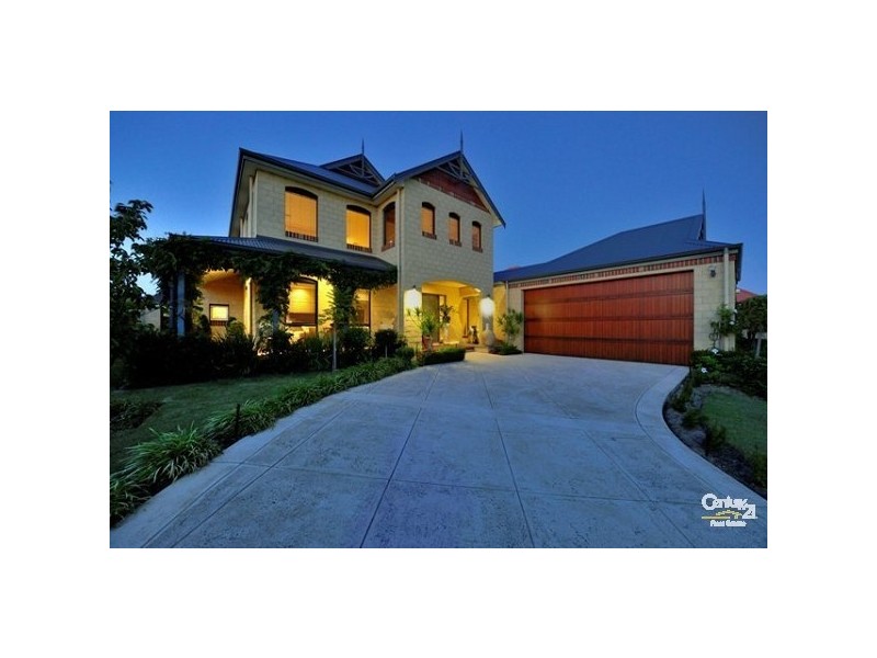 23 Nyari Court HALLS HEAD, Mandurah WA 6210