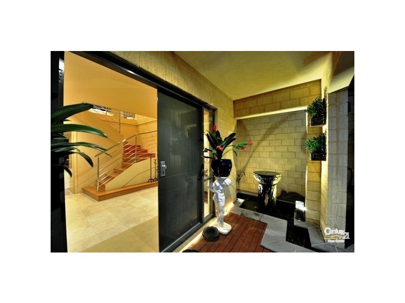 23 Nyari Court HALLS HEAD, Mandurah WA 6210