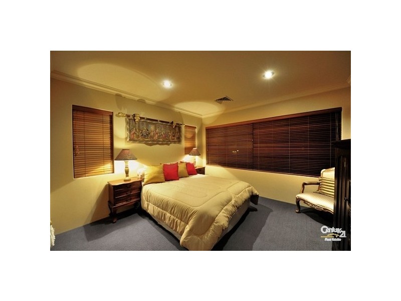 23 Nyari Court HALLS HEAD, Mandurah WA 6210