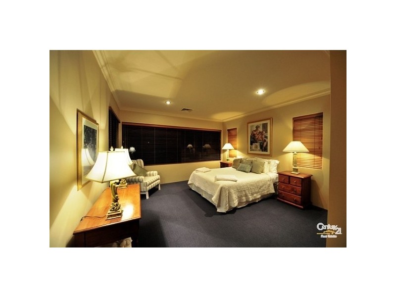 23 Nyari Court HALLS HEAD, Mandurah WA 6210