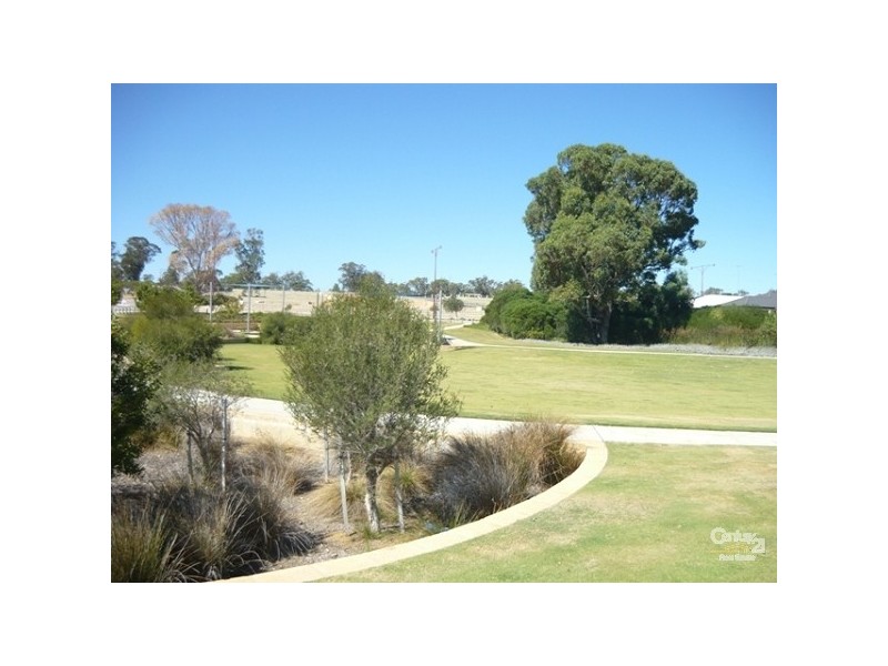 24 Eldorado Loop, Meadow Springs WA 6210