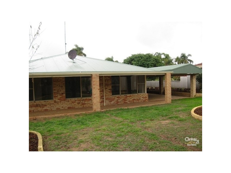 2 Spruce Court, Halls Head WA 6210