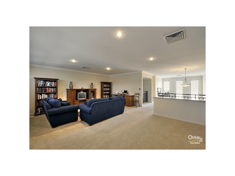 31 Brindabella Crescent, Halls Head WA 6210