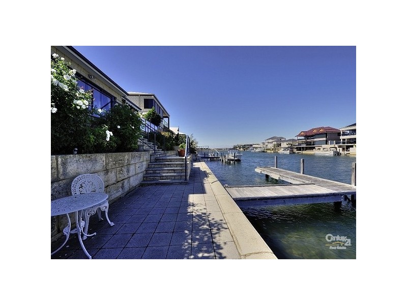 31 Brindabella Crescent, Halls Head WA 6210