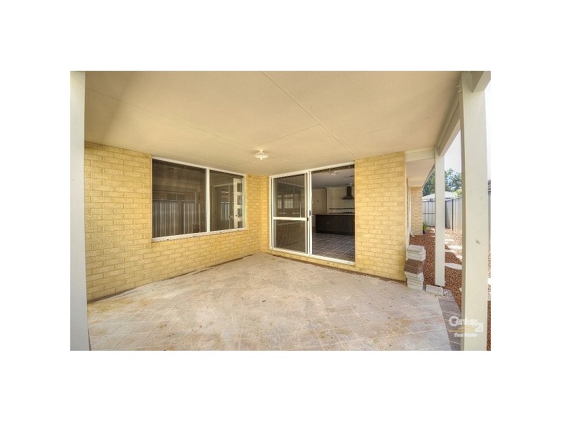 4 Bunker Retreat, Meadow Springs WA 6210