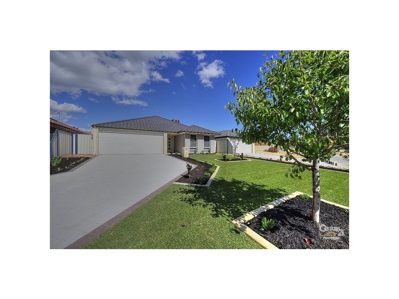 4 Bunker Retreat, Meadow Springs WA 6210