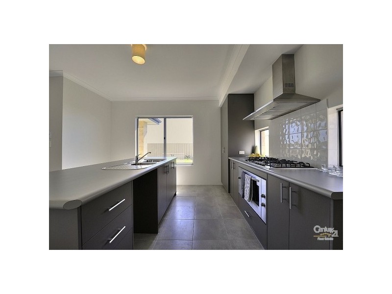 77 Cawana Parkway, Lakelands WA 6180