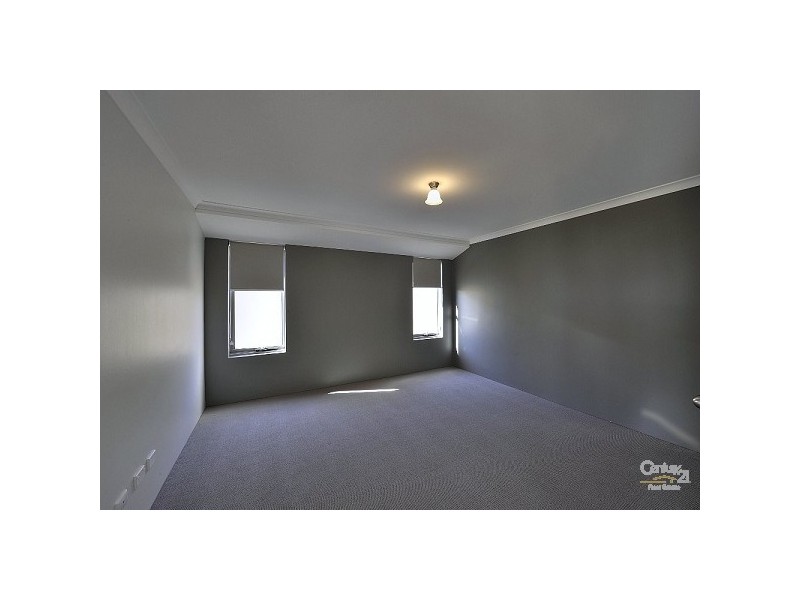 77 Cawana Parkway, Lakelands WA 6180