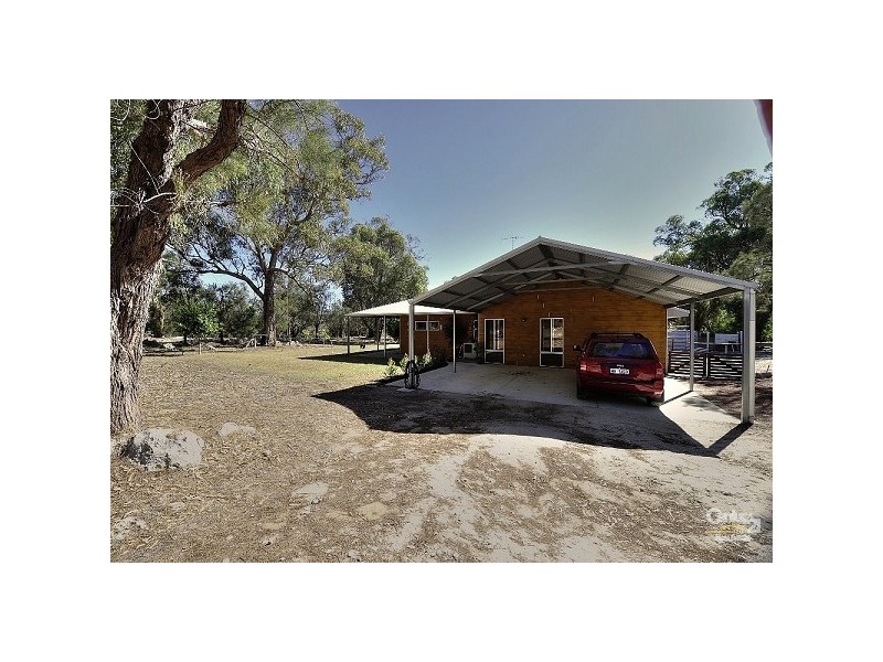 25 Corker Vale, Lake Clifton WA 6215