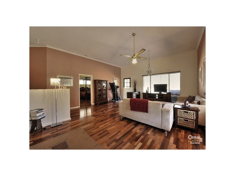 25 Corker Vale, Lake Clifton WA 6215