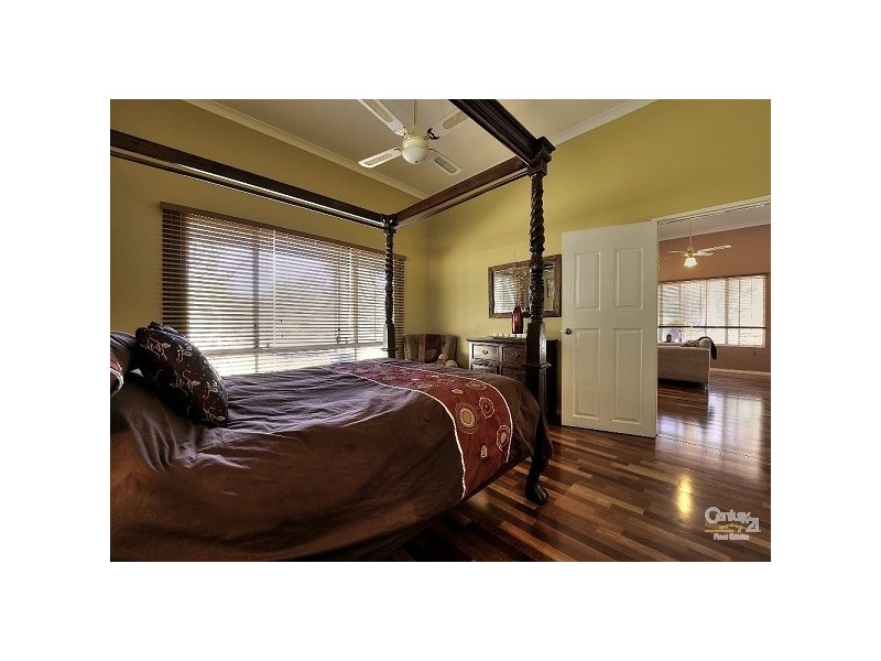 25 Corker Vale, Lake Clifton WA 6215