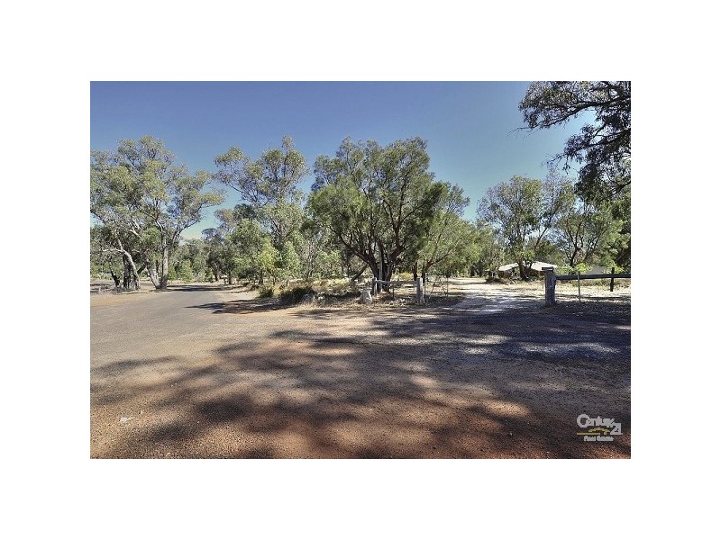 25 Corker Vale, Lake Clifton WA 6215