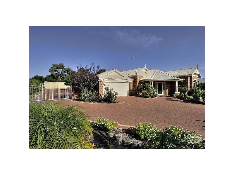 59 Silverton Crescent, Erskine WA 6210