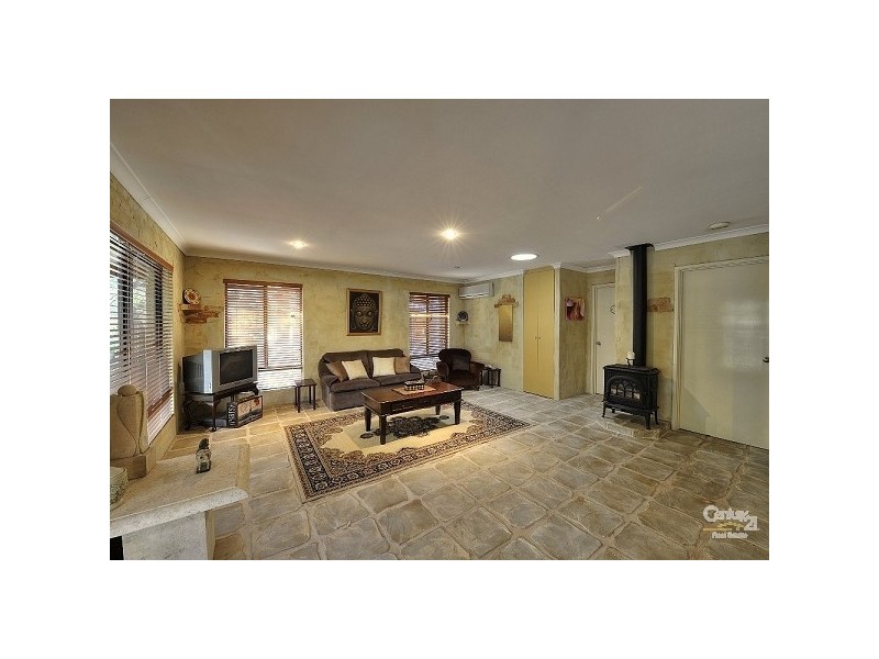 4 Tallangatta Place, Bouvard WA 6211