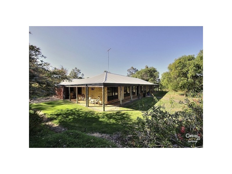 4 Tallangatta Place, Bouvard WA 6211