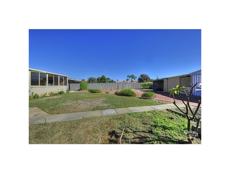 27 Kookaburra Drive, Greenfields WA 6210