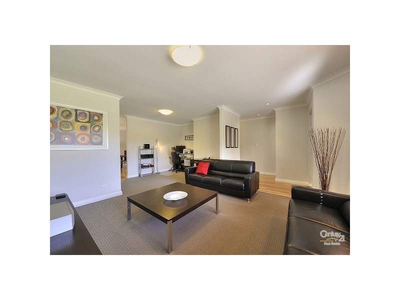 7 Noosa Court, Halls Head WA 6210