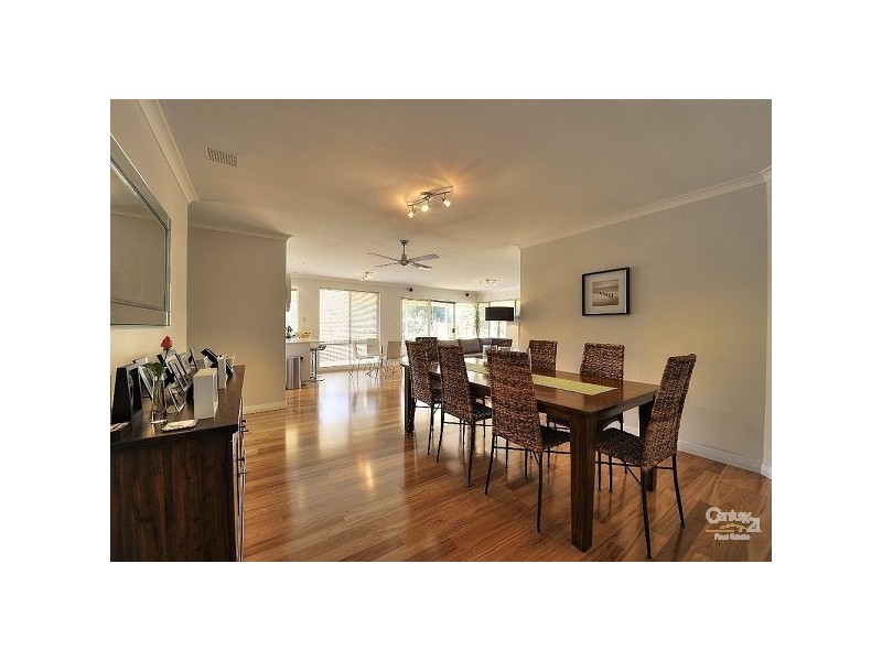 7 Noosa Court, Halls Head WA 6210