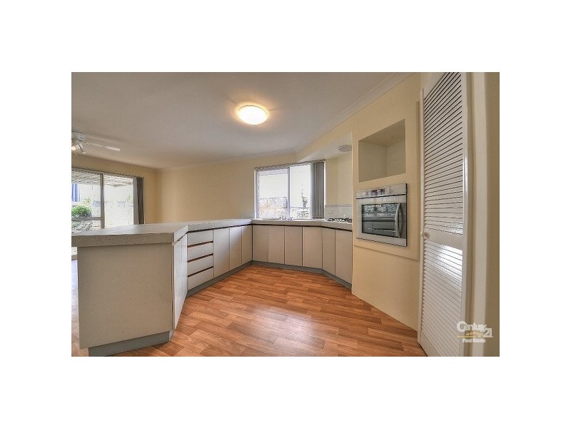 1A Birkdale Court, Halls Head WA 6210