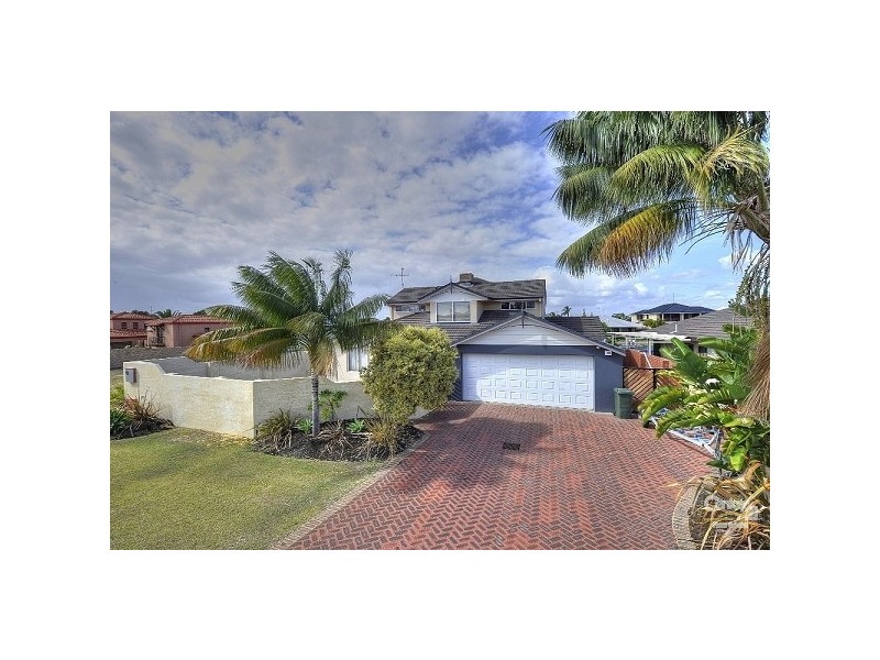 32 Cambria Island Retreat, Halls Head WA 6210