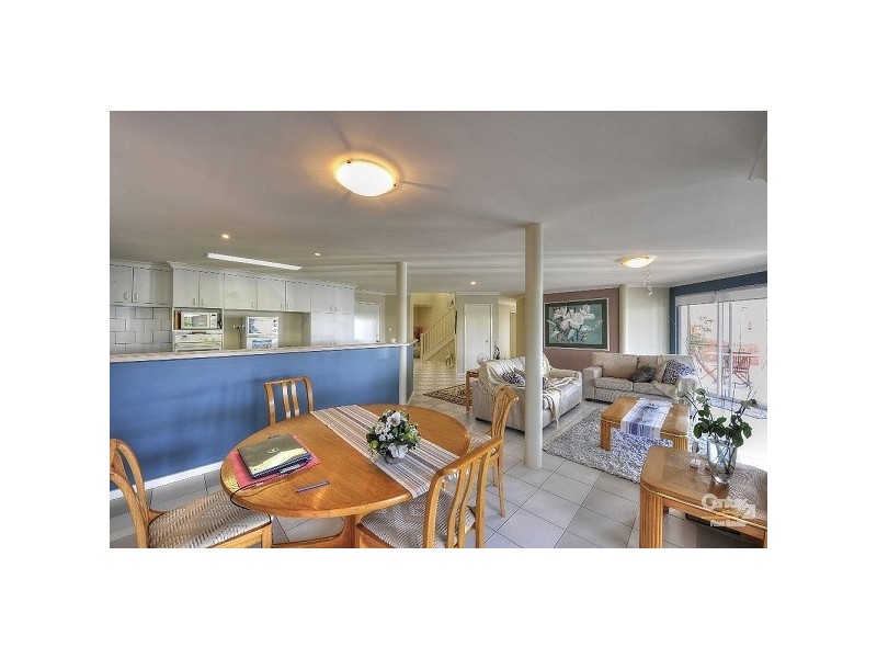 32 Cambria Island Retreat, Halls Head WA 6210