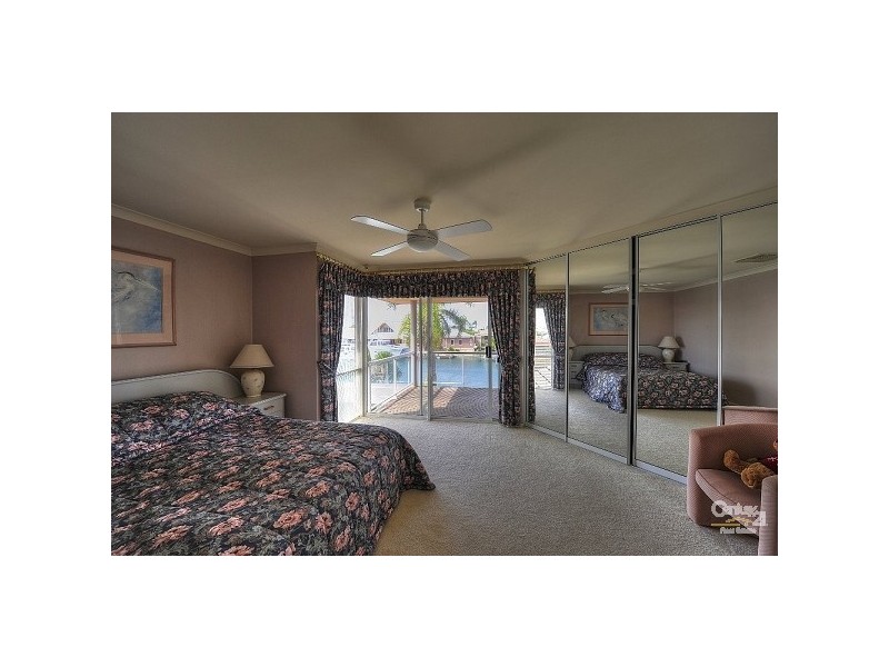 32 Cambria Island Retreat, Halls Head WA 6210