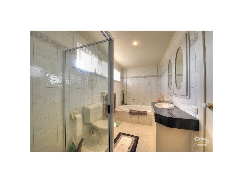 32 Cambria Island Retreat, Halls Head WA 6210