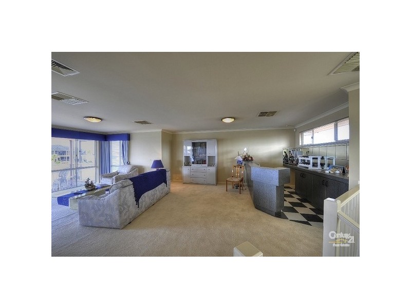 32 Cambria Island Retreat, Halls Head WA 6210