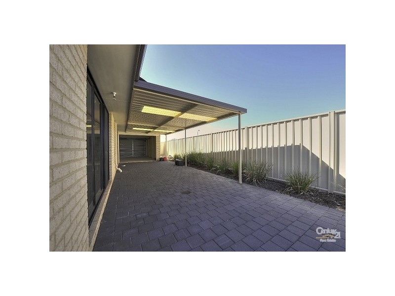 35 Lismore Ridge, Lakelands WA 6180