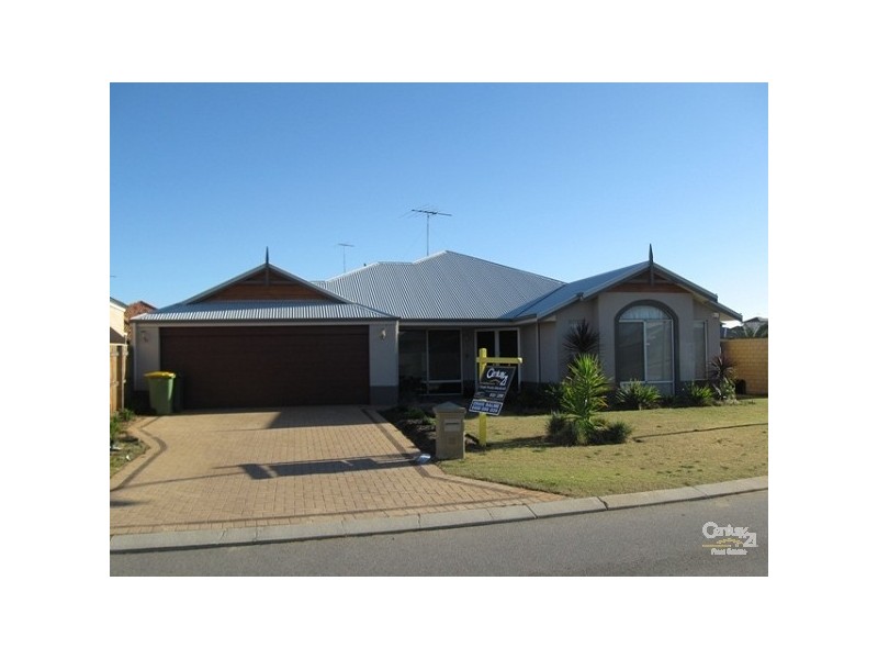 19 Lomatia Ramble, Halls Head WA 6210