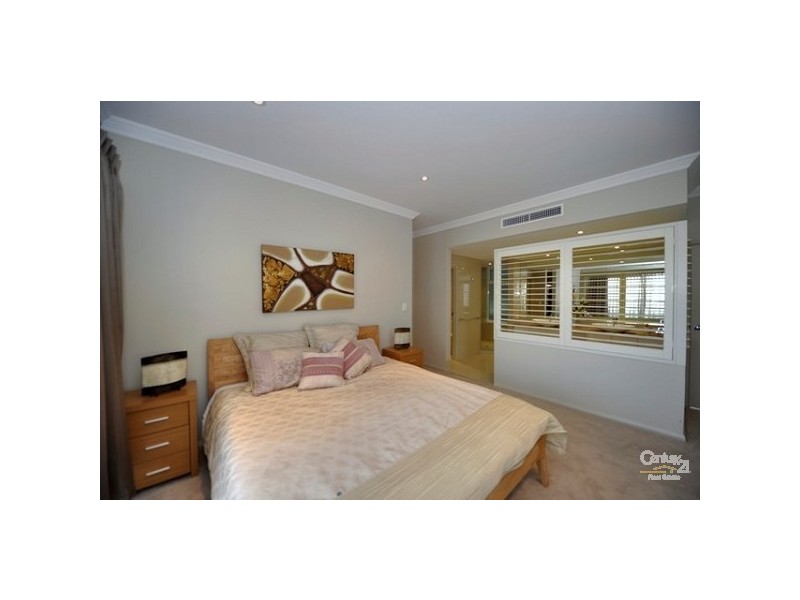 1/16 Cannaregio Square, Mandurah WA 6210