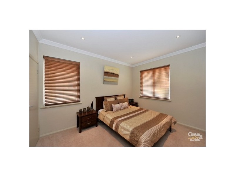 1/16 Cannaregio Square, Mandurah WA 6210