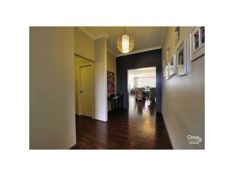 19 Royston Way, Lakelands WA 6180