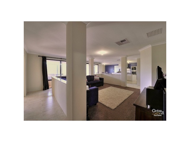6 Camden Way, Meadow Springs WA 6210