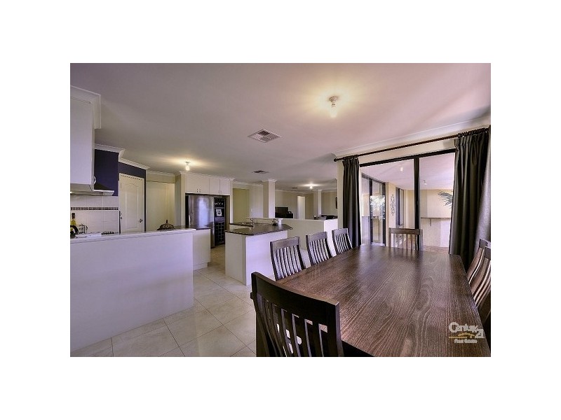 6 Camden Way, Meadow Springs WA 6210
