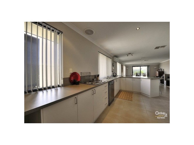 12 Holloway Turn, Ravenswood WA 6208