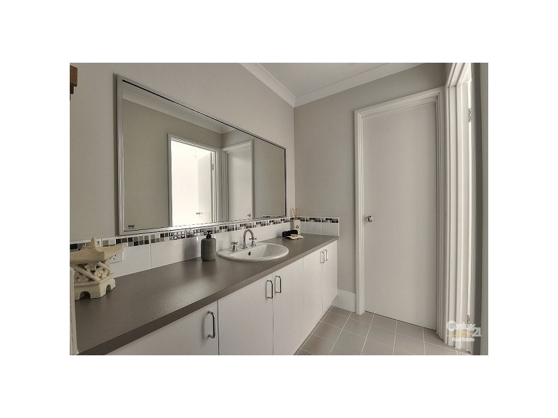 12 Holloway Turn, Ravenswood WA 6208