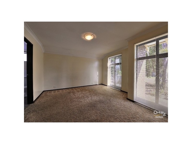 38 Glencoe Parade, Halls Head WA 6210