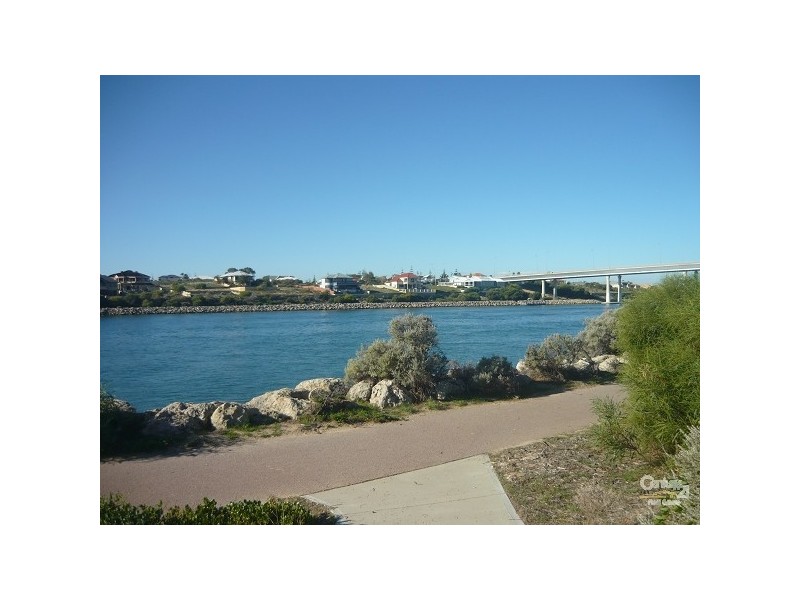 2 Nautical Pass, Dawesville WA 6211