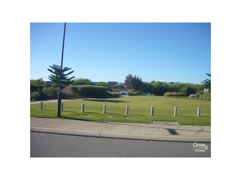 2 Nautical Pass, Dawesville WA 6211