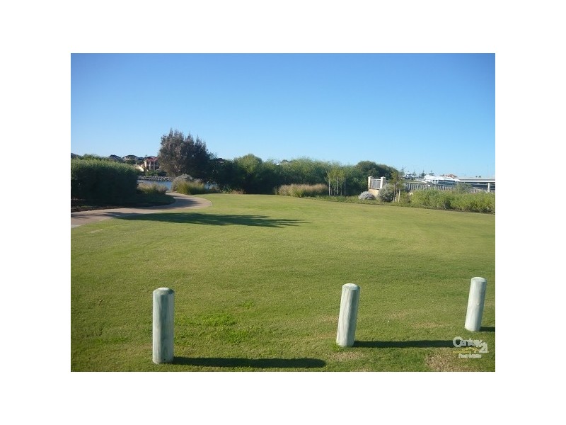 2 Nautical Pass, Dawesville WA 6211