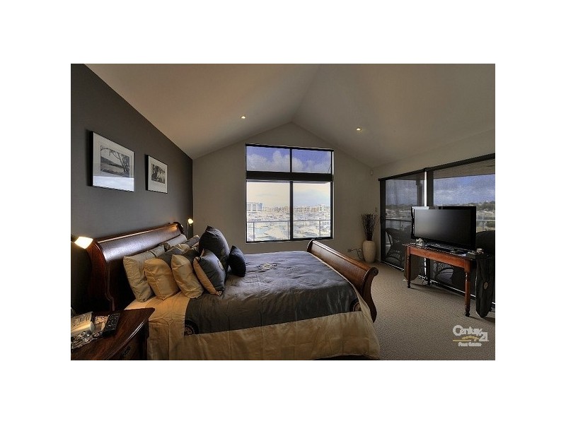 6/42 Spinnaker Quay, Mandurah WA 6210