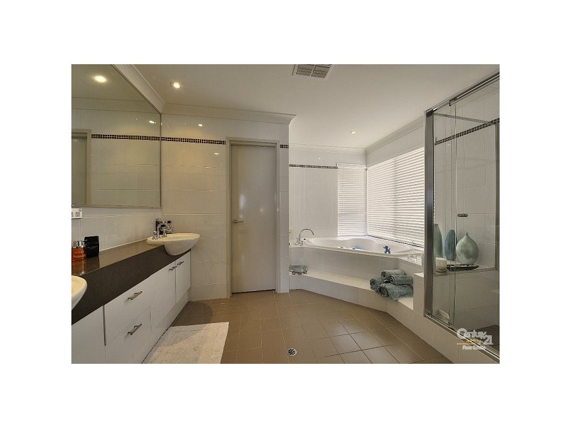 6/42 Spinnaker Quay, Mandurah WA 6210