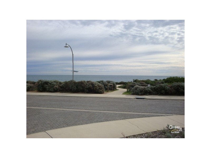 112 Boardwalk Boulevard, Halls Head WA 6210